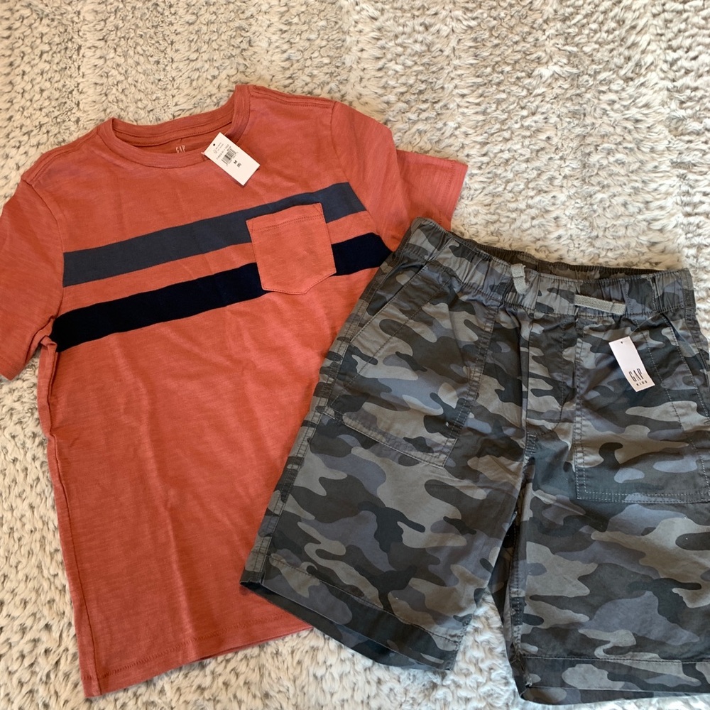 NWT Gap boys camo short and tee outfit size M